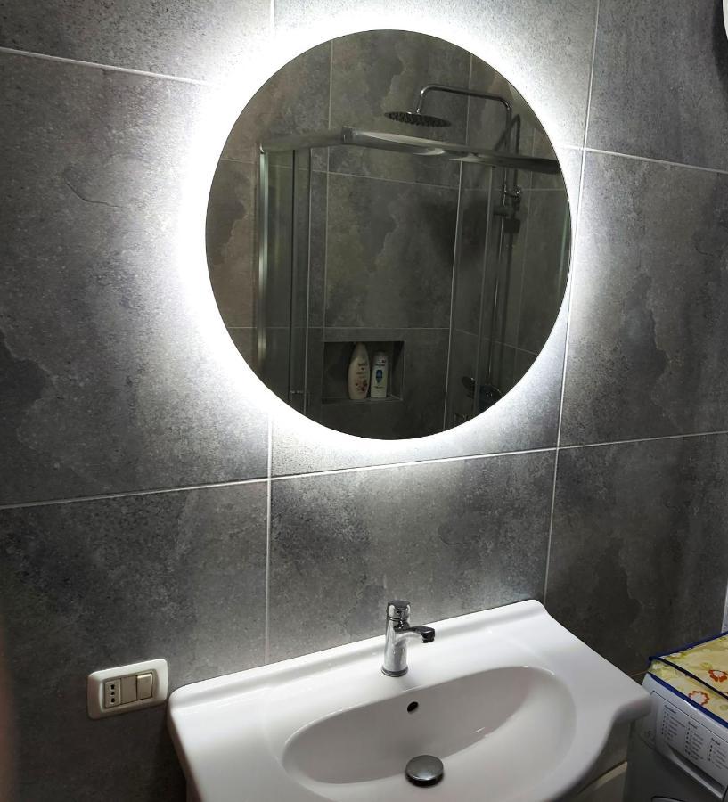 דורס Bral Apartments 8 Two-Bedroom Beachfront מראה חיצוני תמונה