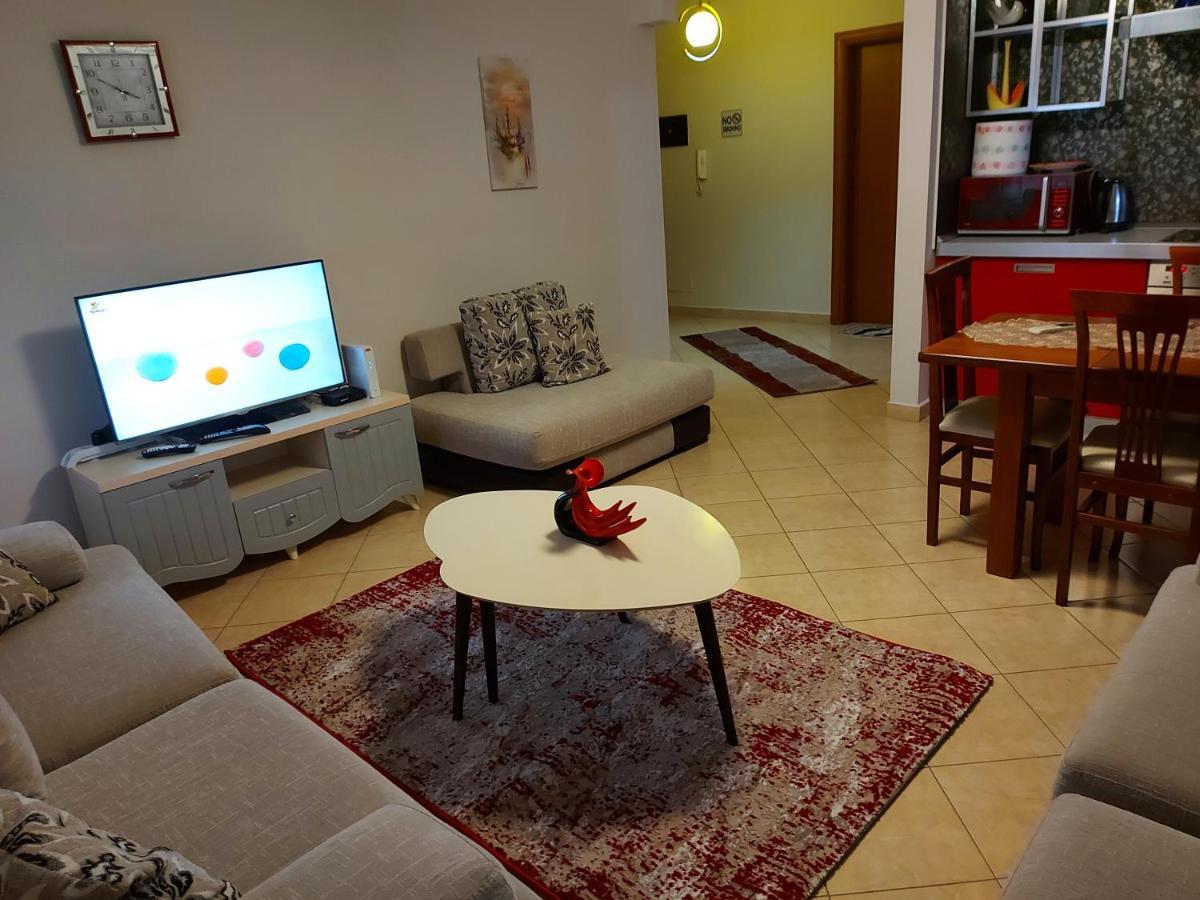 דורס Bral Apartments 8 Two-Bedroom Beachfront מראה חיצוני תמונה